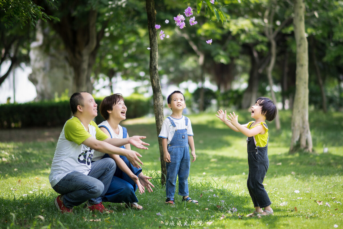 唱歌;健身;散步;呼吸訓(xùn)練;肺功能檢測儀;呼吸訓(xùn)練器;康復(fù)